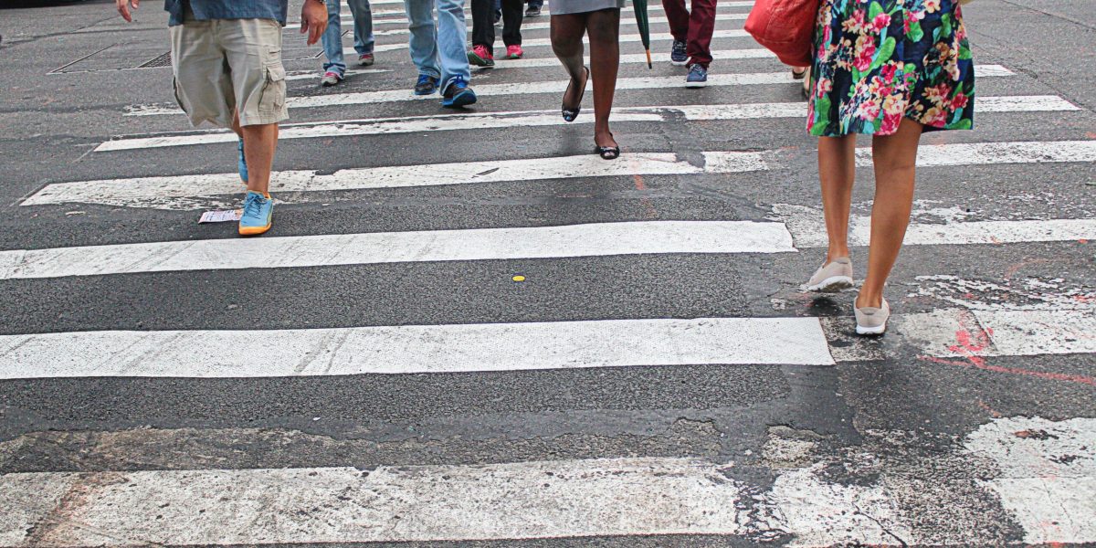 Ne prăjim pe interior: Câți români au părăsit România de la Revoluție?