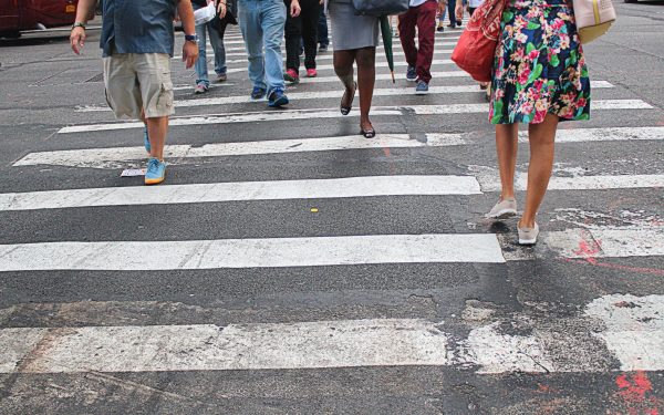 Ne prăjim pe interior: Câți români au părăsit România de la Revoluție?