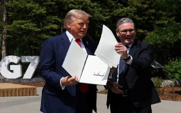 Starmer, sătul de Trump și Putin: Prețurile energiei, în corzi