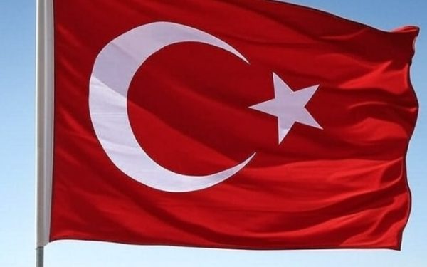 Atac armat în Turcia: Un admirator al masacrului misogin din SUA