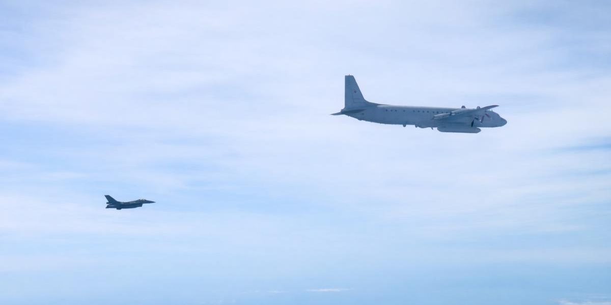 F-16 românești, față în față cu un avion rusesc: Interceptare fără radio!