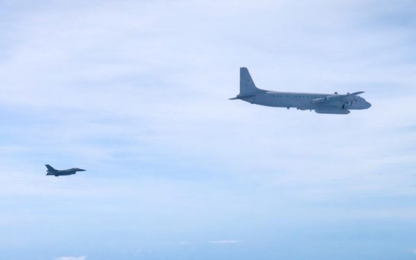 F-16 românești, față în față cu un avion rusesc: Interceptare fără radio!