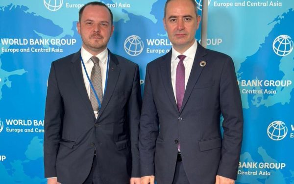 Negocieri cruciale cu Pfizer în SUA: Ce primește România? Rogobete, reacție dură