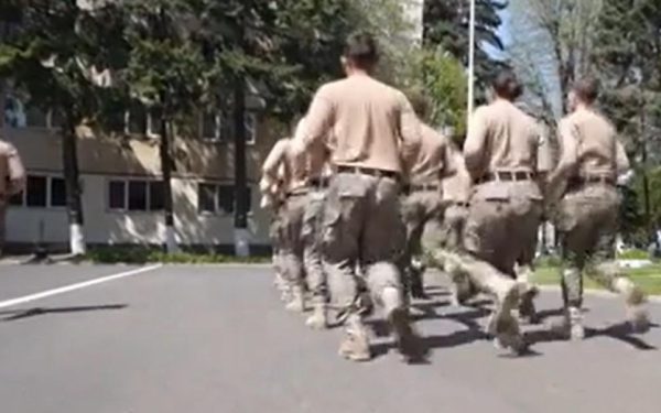 EXCLUSIV: Unde se antrenează „armata voluntarilor” plătiți cu 4.000 de lei lunar