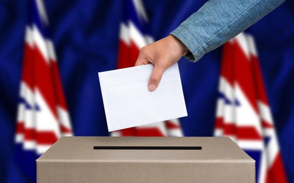 Șaizeci de români candidează în Londra: Reform UK, partidul populist, în prim-plan