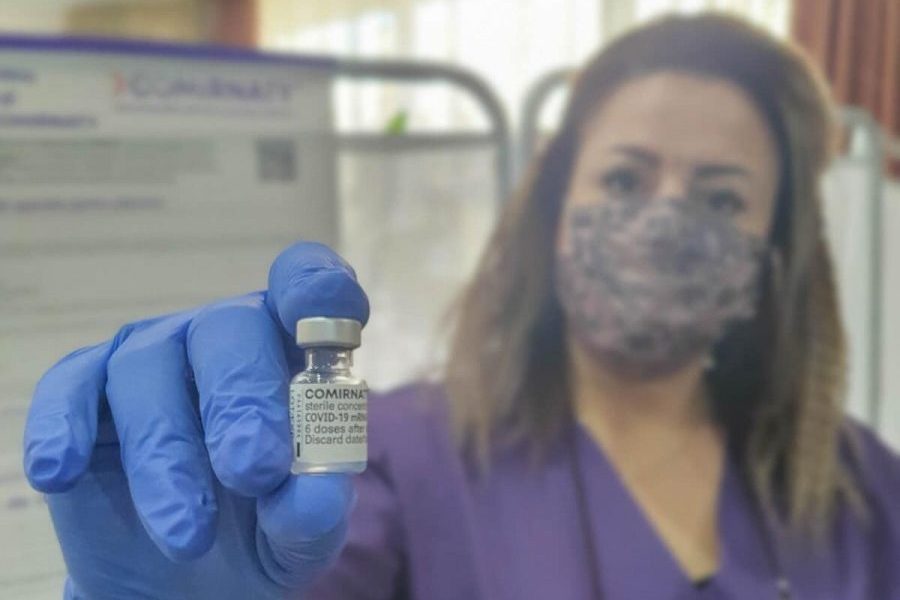 Președintele Nicușor Dan solicită transparență totală asupra achiziției vaccinurilor Pfizer din urmă cu patru-capte ani Președintele României, Nicușor Dan, a declarat marți că toate informațiile legate de achiziția vaccinurilor Pfizer contra COVID-19, realizată în urmă cu patru-cinci ani, trebuie făcute publice