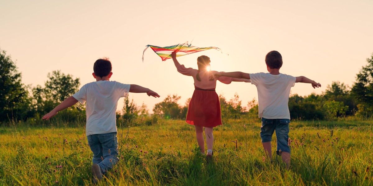 De ce-și amintești verile copilăriei ca fiind nesfârșite