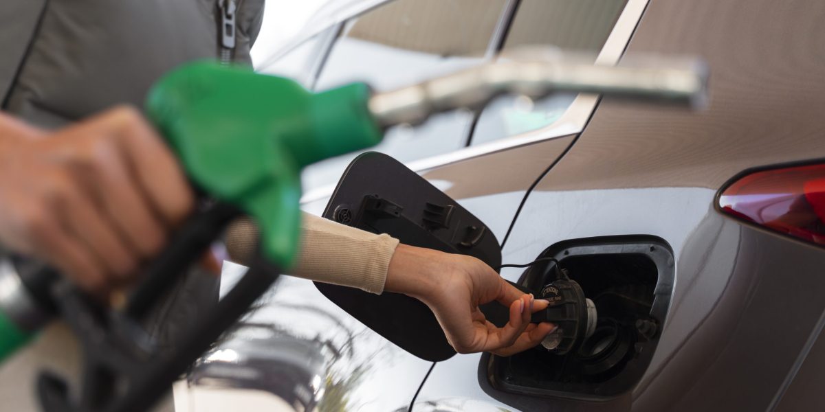 Motorina, ieftinire cu gust amar: Specialiștii avertizează, urmează scumpiri!