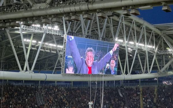 Piele de găină la Gala: Lacrimi pentru Mircea Lucescu la primul meci