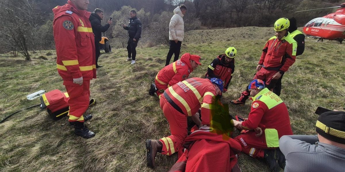 Accident grav cu ATV la Petrila: Victima, transportată de urgență cu elicopterul SMURD