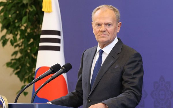 Tusk compensează China închisă? O industrie așteaptă ieșirea din criză