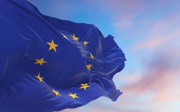 Libertatea de a călători: Azi, o certitudine. Azi, de ce uităm de unde am plecat?
