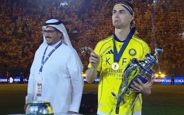 Cristiano Ronaldo, sărbătoare cu fanii după titlul cucerit cu Al-Nassr