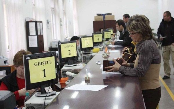 Funcționarii Camerei Deputaților, revoltați: Grevă GENERALĂ din cauza noii legi a salarizării