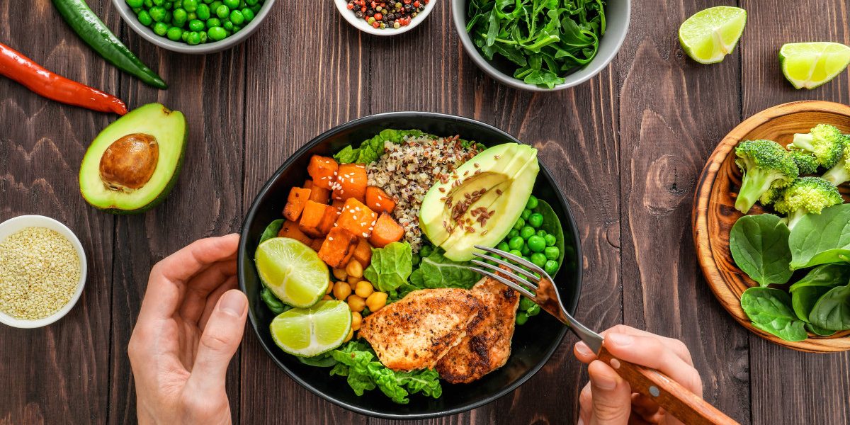 Proteinele-minune: Ce alimente aleg experții pentru masă musculară și sațietate