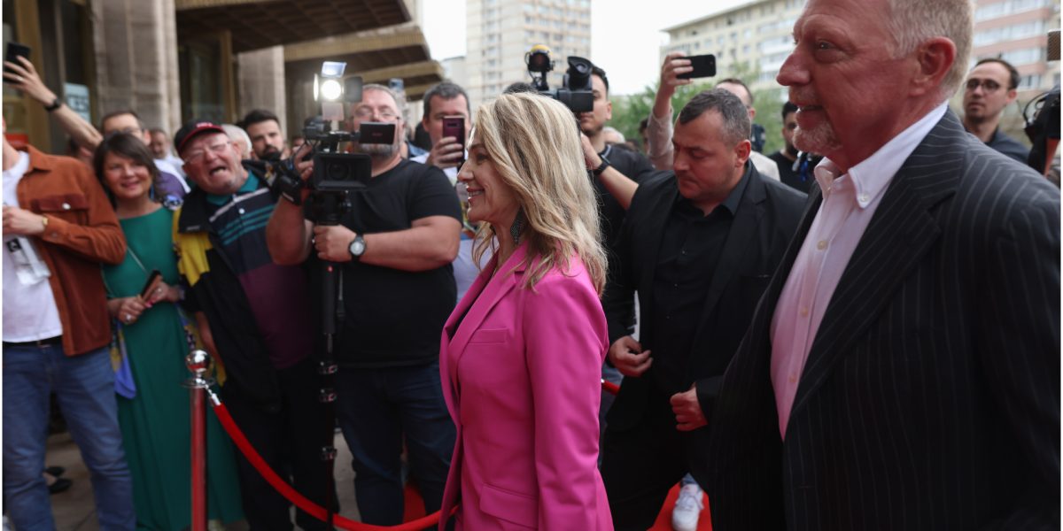 BNR omagiază istoria: Monede cu Nadia Comăneci și nota de 10 perfectă