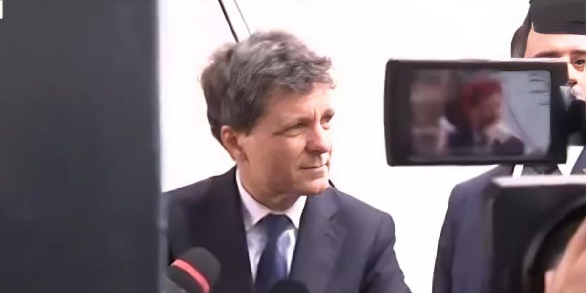 Nicușor Dan, la Galați: Președintele vizitează victimele blocului distrus de dronă