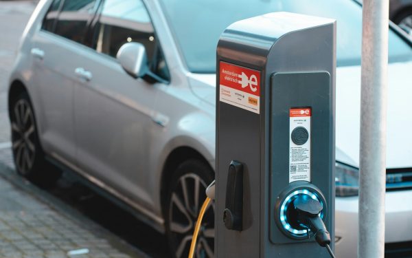 Sectorul 6, București, electrifică! 40 de stații de încărcare pentru mașini