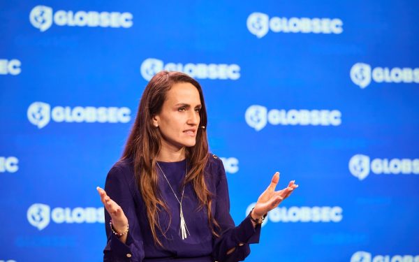 Oana Țoiu, la Praga: România, pionier în securitatea regională