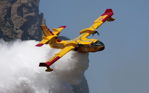 LA, incendiile făceau ravagii, stare de urgență decretată