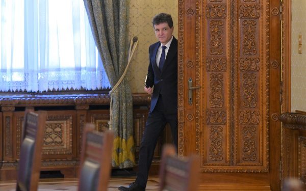 Nicușor Dan, consultări cu partidele după eșecul Veștea
