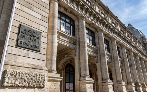 AUR antic la București: Brățări preistorice la Muzeul de Istorie