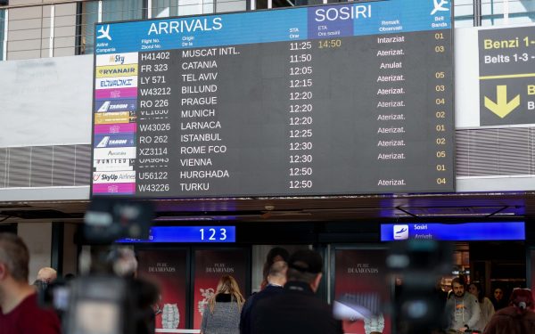 Otopeni predă zborurile unei firme britanice din cauza haosului