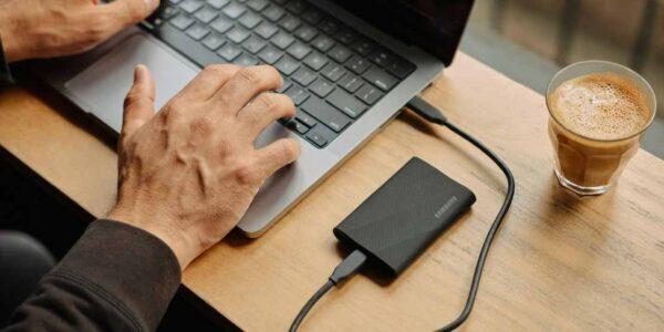 Cloud vs. offline: securitate și accesibilitate, iată cum