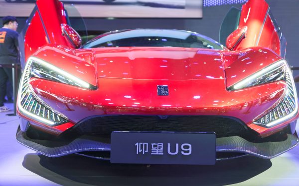 China impune restricții dimensiunilor mașinilor electrice