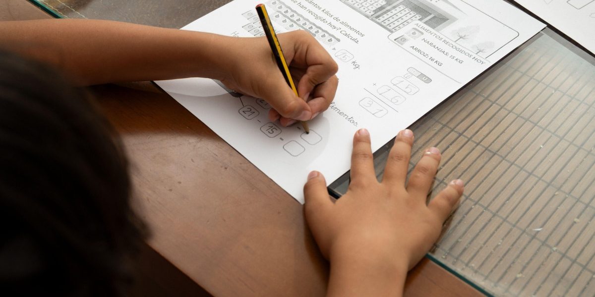 Bihor: Părinți judecați pentru homeschooling ilegal la trei copii