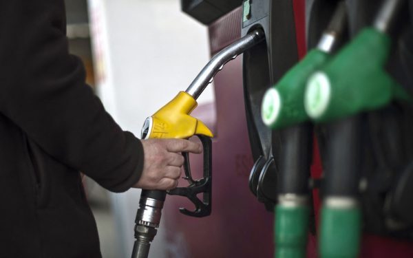 Carburanții: Blocaj la PLAFONARE în Parlament