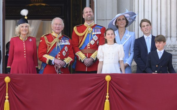Regele Charles, aclamat cu mii de oameni. Prințul Louis, vedeta zilei