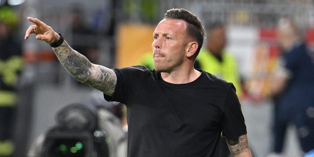 Selecționerul Țării Galilor laudă un român și pe Hagi