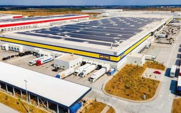 Familia bogată din Belgia vinde un depozit în România