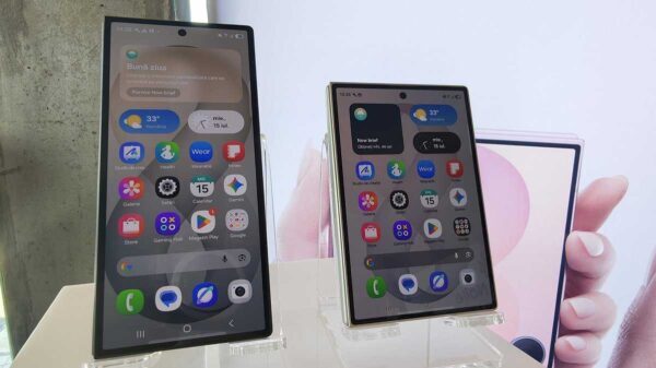 Pliabile: Samsung pe primul loc, vânzările explodează