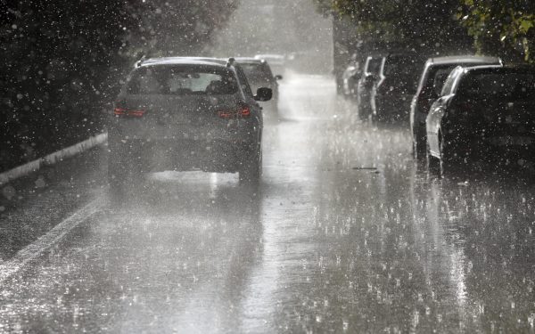 București sub cod galben: Ploi și vânt și săptămâna viitoare