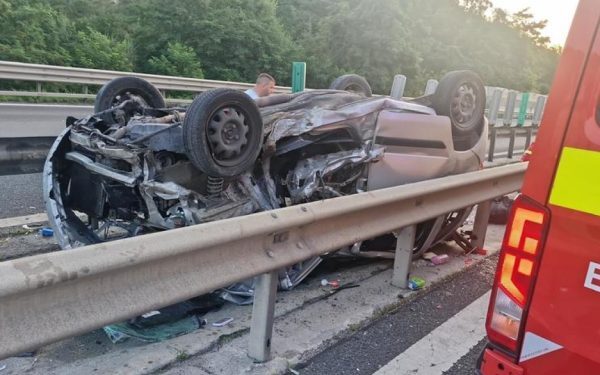 Accident cumplit pe A1: Fetiță de 5 ani moartă, mama și alt copil răniți