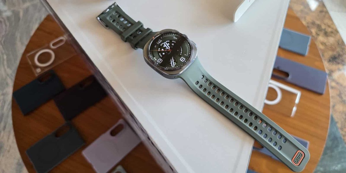 Galaxy Watch Ultra 2: Baterie uriașă, AI pentru sănătate și scufundări