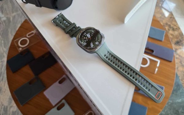 Galaxy Watch Ultra 2: Baterie uriașă, AI pentru sănătate și scufundări