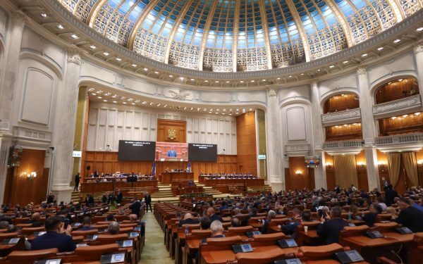 Sondaj CURS: Românii ar trimite PSD, AUR, PNL în Parlament. Vezi scorurile