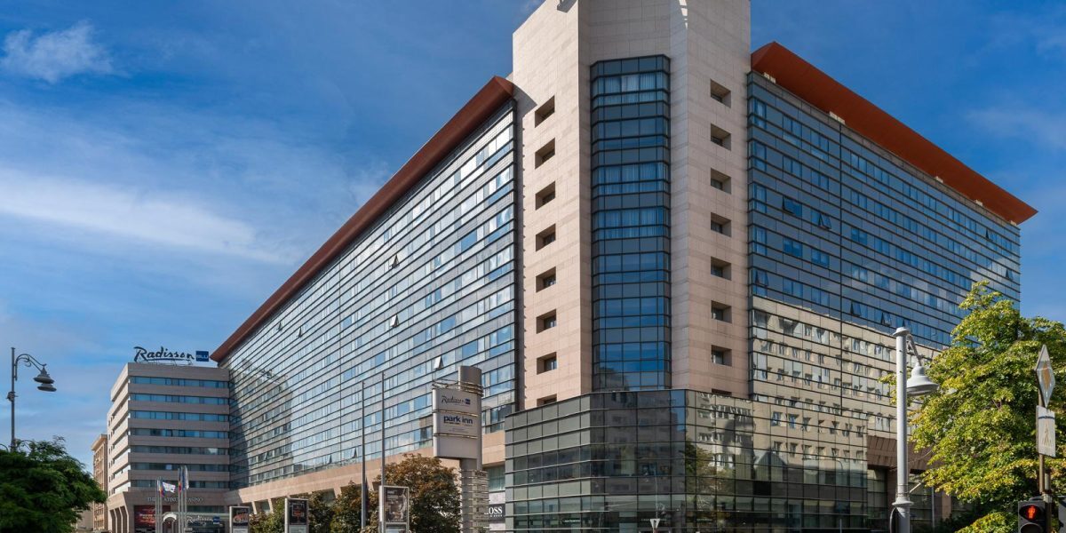 Radisson Blu București, ospitalitate de 5 stele în aer liber