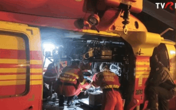 Tânără de 18 ani: Salvare în Black Hawk, cu sistem ECMO