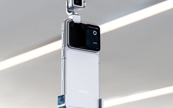 Honor Robot Phone revoluționează: primul smartphone cu gimbal mecanic