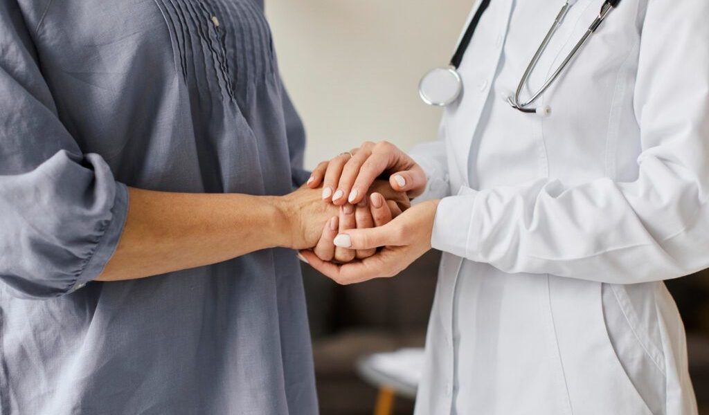 Cancere: 3 semne ignorate. Medicii lansează alarma