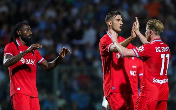Napoli face spectacol: 6-2 cu Aris Salonicco