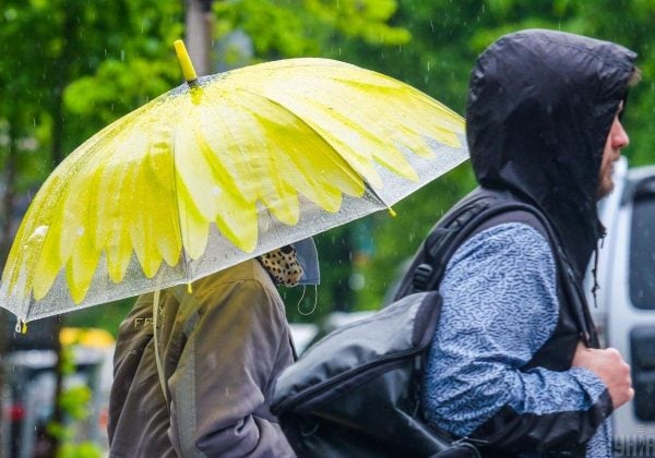 Alertă meteo: Ploi și vijelii în Ucraina, vine răcirea vremii