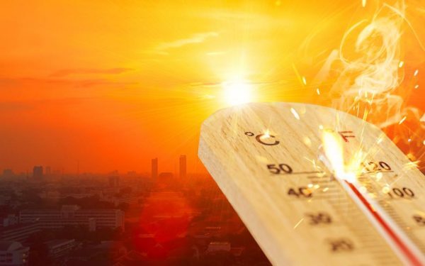 Caniculă în România: 36 de grade în termometre, furtună la București