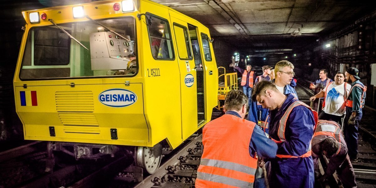Metrorex, dator la curent, cumpără drezine de 1 milion euro