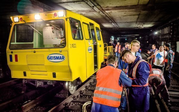 Metrorex, dator la curent, cumpără drezine de 1 milion euro