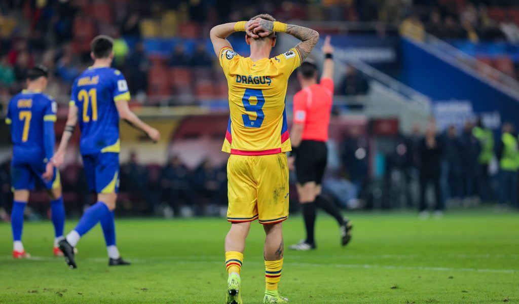 FCSB, lovită din plin: Denis Drăguș pleacă